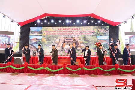  Tẳng cốc tẳng tánh Trương Phổ thông nội trú diên cấp TH - THCS xã Lóng Sập