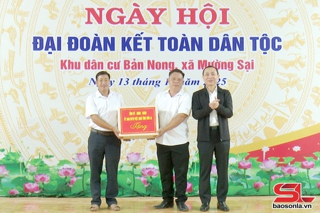 Thơưx Ban Tổ chức Tỉnh uỷ côngv Hnuz grâuv pax pêx xênhv cxuô hair nênhs thôngx siaz jok Nong, xã Mường Sại