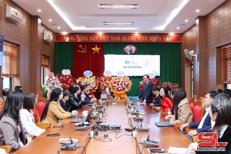Provincial Vice Chairman congratulates Department of Education and Training on Vietnamese Teachers’ Day