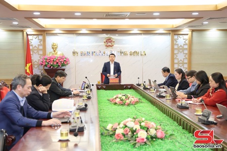  Nho sùng lang đì nả vịa vạy chuông hong dần mương, doanh nghiệp cuồng chấp năm chỉa lai hành chính, cung cấp dịch vụ cồng cài phong máy
