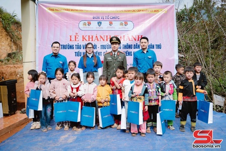 Muôz zôngv tsêr cơưv qơư yar cơưv jok Tảo Ván Yiaz