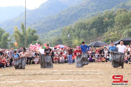 Pua nua pưng khong ỉn ngươn lang nẳng Tường Hạ