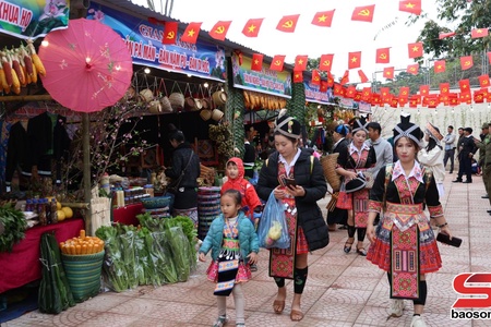 Hỏng pải tàng chương hay xuần nẳng Mự hội Văn hóa - Thể thao chu chựa côn xã Huổi Một