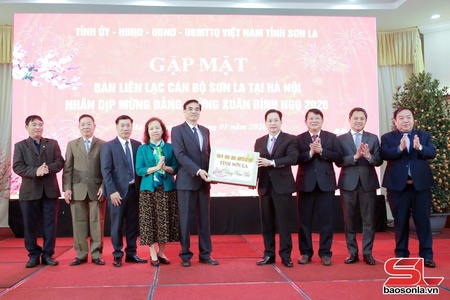 Njiz njêx muôs Ban Thôngz xor cán bộ Sơn La ntơưv Hà Nội