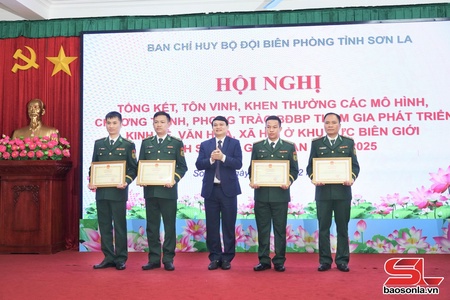 Kruôk têx paz pơưs, tus khênhx lês hâux lưv jông hâur côngz xưv ntuôk pêx xênhv đriv têz