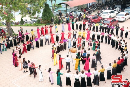 Chieng Hac women preserve ethnic cultural identity