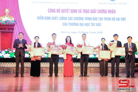 Tay Bac University celebrates 25-year development journey