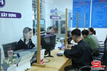 Son La scores 95.55 points on citizen and business service index