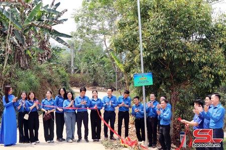 “March at the Border” volunteer programme held in Xuan Nha and Chieng Son communes