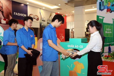 Ók quân “Àu pưng tàng chương sủ lẹo lẹk àu cò mạy khèo”