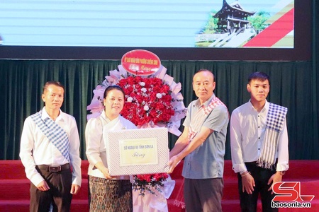 Chương trình chiềng chiên lang Bunpimay hảư học sinh Lào