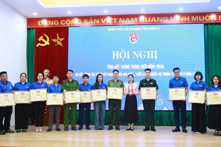 Tỉnh đoàn tổng kết Bườn thanh niên cánh chiên páo nả vịa cốc kén quý II