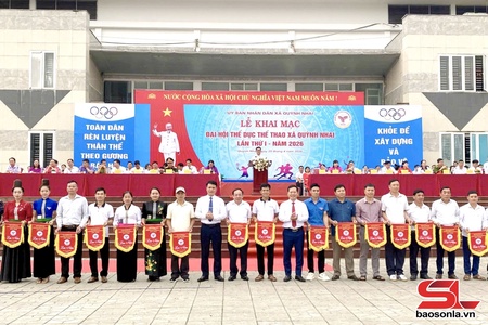 Khày pàng Đại hội Thể dục thể thao xã Quỳnh Nhai tưa cốc khoẹ