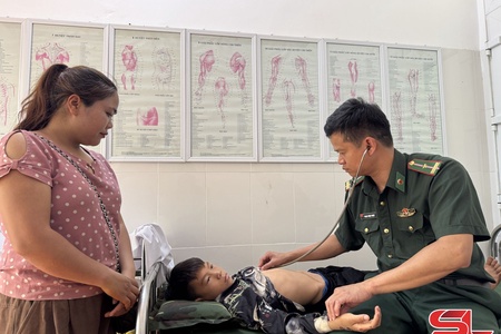 Round-the-clock military-civilian clinic anchors health care along Vietnam–Laos border