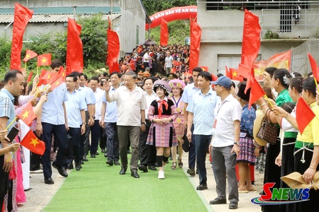 Tổng Bí thư, Chủ tịch têz qơưk Tô Lâm côngv Hnuz grâuv pax hur si pêx xênhv por hưv njias to Têz qơưk shông 2026 ntơưv xã Vân Hồ