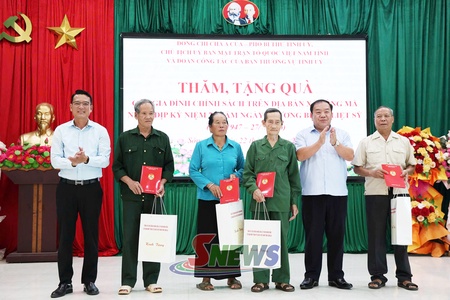 Provincial front leader visits policy beneficiaries in Song Ma commune