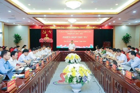 16th-term Son La provincial People's Committee convenes fourth meeting