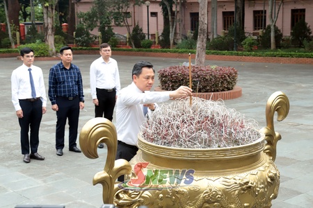 Têx đồng chí thơưx car tỉnh hlơưr shaz Thax shaz Huôz taik Lê Thái Tông, Thax txi Zơưv Hloz Hôx thiaz Tsêr saiz hloz têx Anh hùng Liệt sĩ Tsêr tux Sơn La