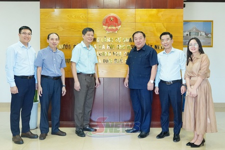 Đồng chí Phó Bí thư Tỉnh ủy, Chủ tịch Ủy ban MTTQ Việt Nam tỉnh Sơn La njiz Tổng lãnh sự quán Việt Nam ntơưv Luông Pha Bang