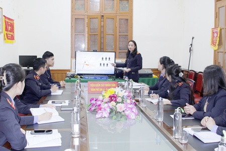 Đào tạo đội ngũ cán bộ đáp ứng yêu cầu nhiệm vụ