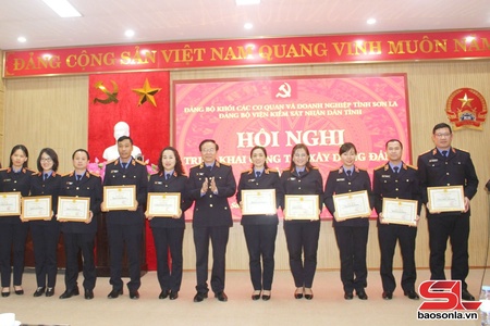 Xây dựng Đảng bộ trong sạch, vững mạnh