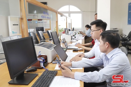 Thay đổi tư duy từ quản lý sang phục vụ