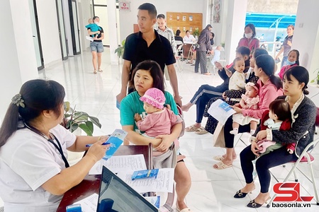 Quan tâm chăm sóc sức khỏe trẻ em