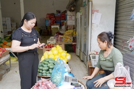 Xã Phù Yên mở rộng hình thức thanh toán không dùng tiền mặt