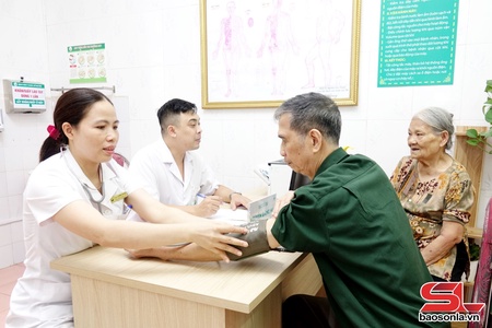 Nâng cao chất lượng dịch vụ, củng cố y tế cơ sở