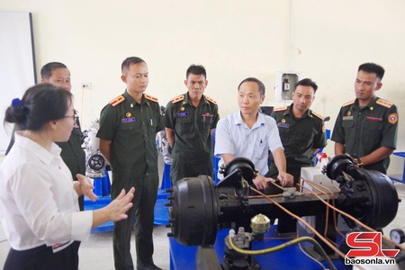 Tăng cường công tác đối ngoại quốc phòng