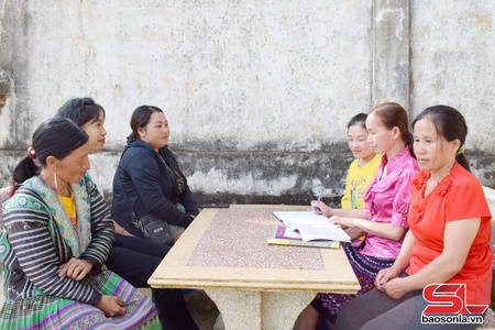 Phát triển phong trào phụ nữ ở vùng khó khăn