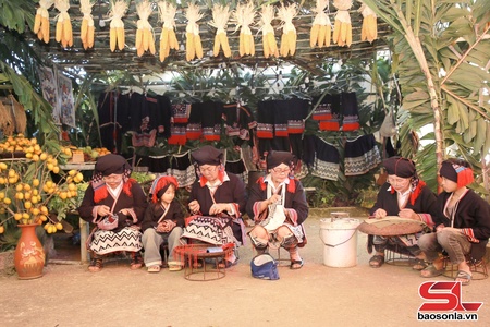 Giữ gìn bản sắc văn hóa dân tộc Dao