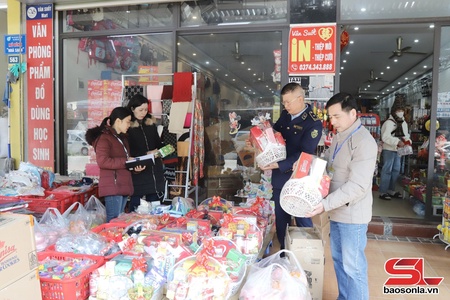Quản lý, điều hành và bình ổn giá trong dịp Tết