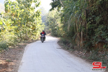 Mường Pia quyết tâm xây dựng bản nông thôn mới