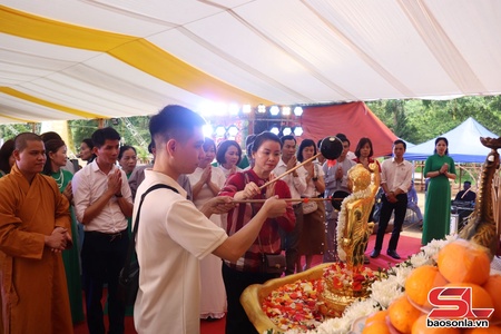 Đập tan chiêu bài tự do tôn giáo và âm mưu phá hoại khối đại đoàn kết dân tộc