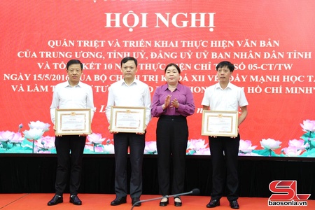 Lan tỏa tinh thần học và làm theo Bác