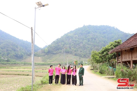 Hiệu quả mô hình “Thắp sáng vùng biên”