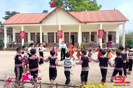 Chiềng Sơn đưa giáo dục văn hóa truyền thống vào trường học