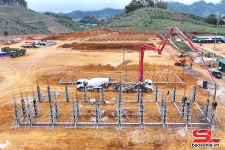 Xây trường nội trú, giữ vững biên cương - Kỳ 2: Mười ba công trình, một quyết tâm