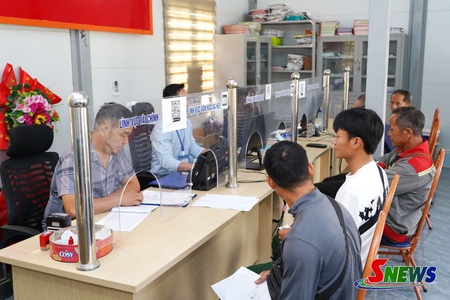 Giúp nhân dân tiếp cận với nền hành chính công hiện đại