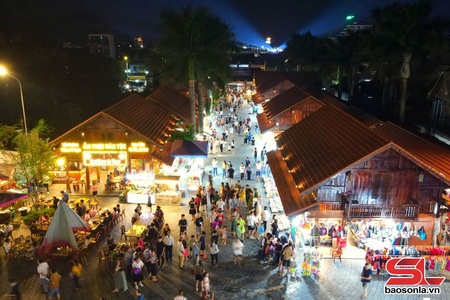 "Đánh thức" tiềm năng du lịch đêm trên cao nguyên Mộc Châu
