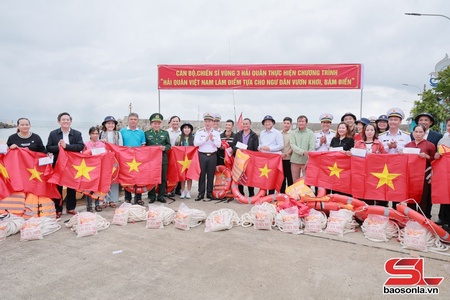 Xuân sớm nơi đảo xa • Kỳ 3: Điểm tựa cho ngư dân vươn khơi, bám biển