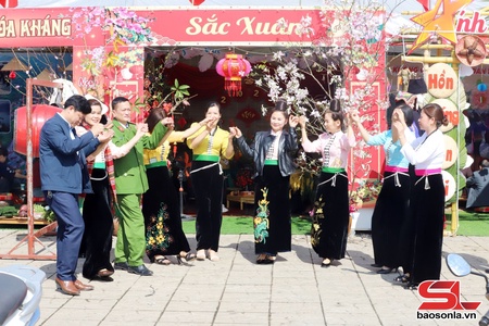 Ấn tượng không gian văn hóa, nông sản và ảnh đẹp du lịch Quỳnh Nhai