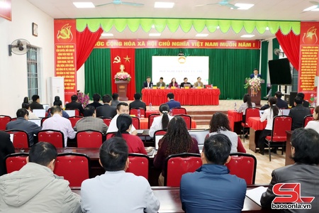 Cử tri xã Chiềng Mai đồng thuận với các chương trình hành động của các ứng cử viên