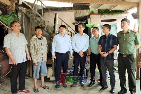 Đồng chí Phó Chủ tịch UBND tỉnh làm việc tại xã Mường Bú
