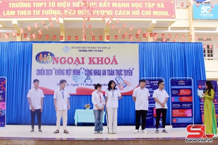 Ngoại khóa trong khuôn khổ Chiến dịch “Không một mình” - “Cùng nhau an toàn trực tuyến”