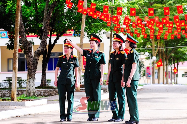 Trung đoàn 754 rực rỡ cờ hoa chào mừng Quốc khánh