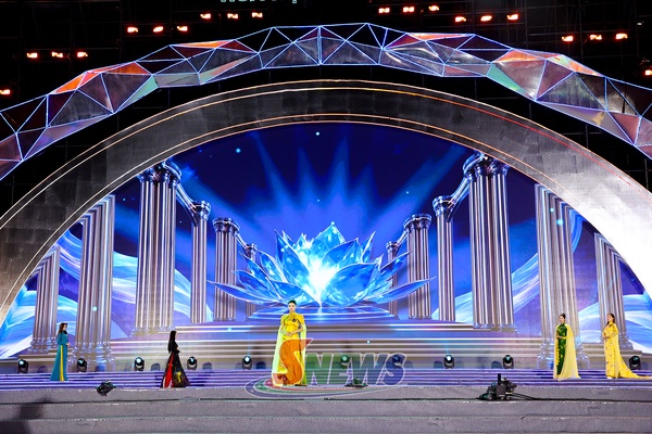 Miss Galaxy Vietnam 2026: Thí sinh duyên dáng trong phần thi áo dài