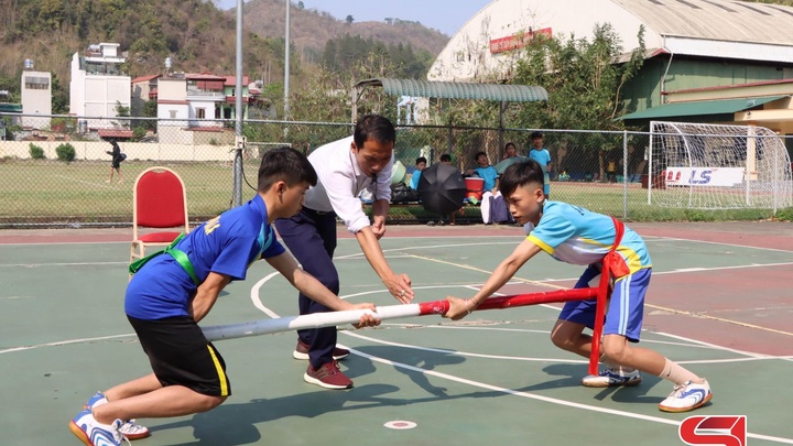 162 vận động viên tham gia tranh tài môn đẩy gậy