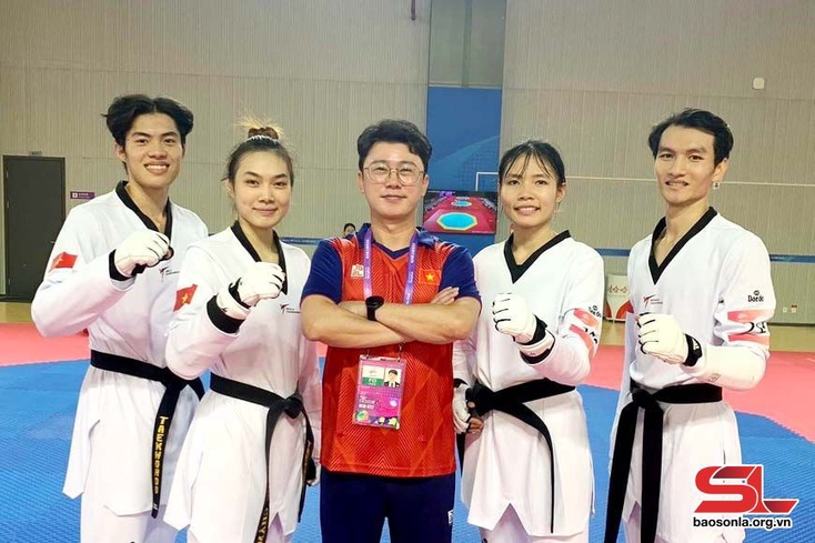 VĐV Bạc Thị Khiêm thiaz paz nênhs tưr tâu côngz mênhx tôngx taekwondo ntơưv ASIAD 19